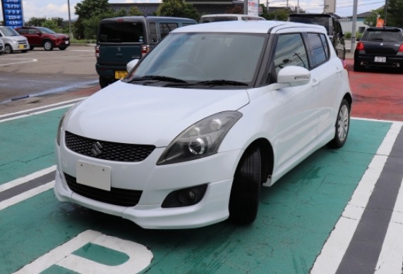 2013 SUZUKI SWIFT RS